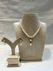 One Row Pearls Mala With Pendant Set