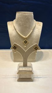 1 Row pearls Mala with  pendant set