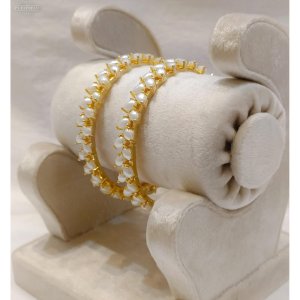 Double layered Pearl Bangle set