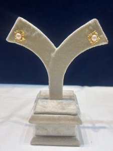 Fresh water Pearl tops